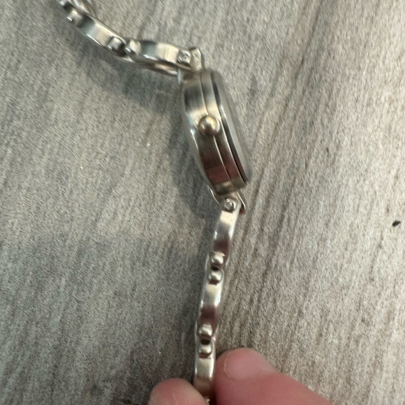 Vintage PAOLO GUCCI Women’s 20mm Quartz Watch White MOP Brushed Steel Bracelet - Picture 12 of 16